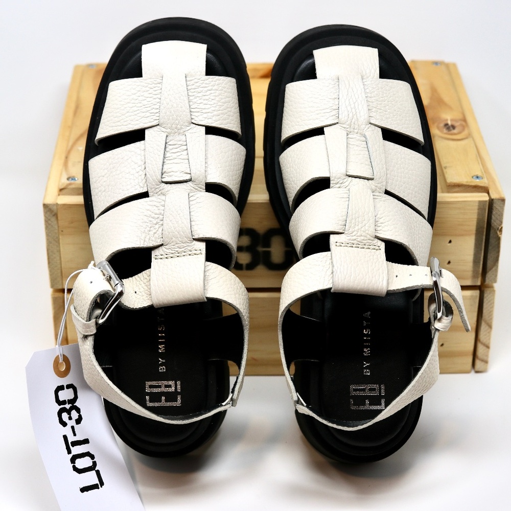 E8 BY MIISTA KORNELIA PLATFORM FISHERMAN SANDALS